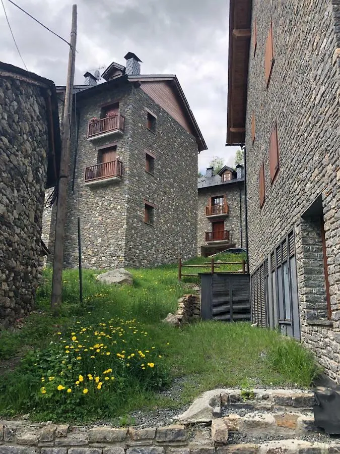 Le Petit Espot Apartment