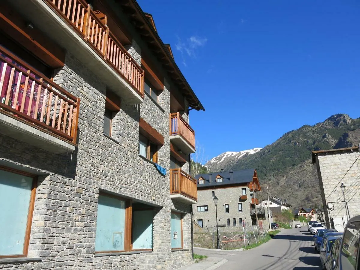 Le Petit Espot Apartment